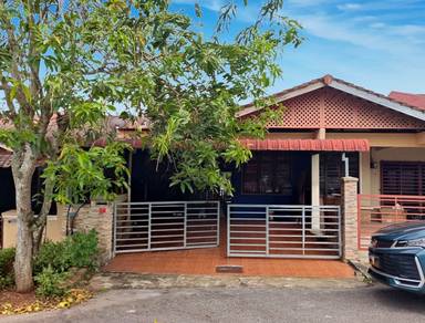 HOT LOCATION EXTEND CANTIK Indera Mahkota 15 Kuantan Teres Setingkat