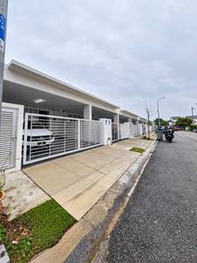 Laman Sendayan Teres Setingkat Kabinet Dapur Freehold Bumi lot Guarded