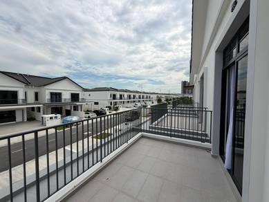 Eco Botanic Brand New Garden Cluster Home