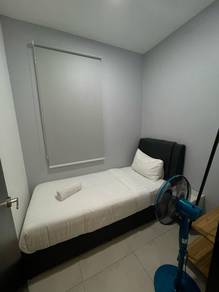 Neu Suites Ampang (near LRT Jelatek 5 min walk and beside GKL)