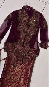 Kebaya Indonesia Maroon