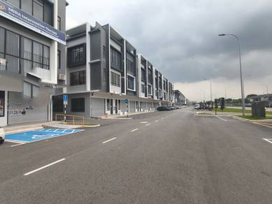 Austin Crest 3 Storey Shop For Rent