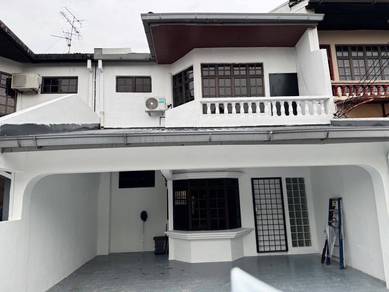 Double Storey / Taman Daya / 4 Bed / New Furniture