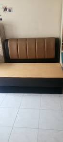 bed frame + Mattress 
