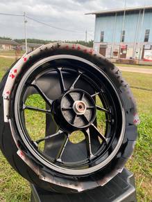 Rim belakang r15v3