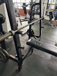 Gym Nautilus Bench press