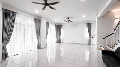 Renovated Brand New 2 Storey Semi-D Eco Majestic Tenderfield