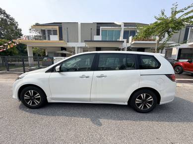 2011 Mazda 8 2.3 (A) sunroof and power doors