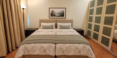 Master room| 5 Minutes' Walk to Mid Valley | Spacious Semi-D|