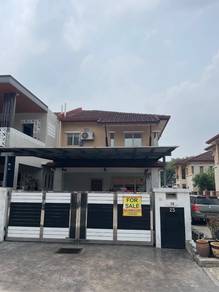 End lot double storey house