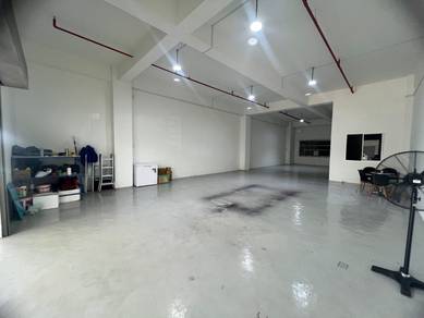 Masai@Meridin Bayvue End Lot Shoplot For Sale with Tenanted