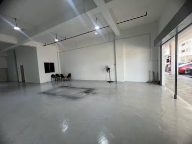 Masai@Meridin Bayvue End Lot Shoplot For Sale with Tenanted