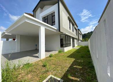 10ft Endlot 30x75 | Fully Renovation & Furnish| 2 Storey House Sepang