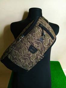 Salomon Camouflage Japan Sling bag (L)