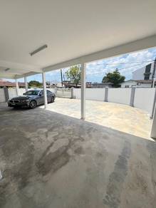 3 Bedroom with AirCon Fully Renovated Corner Lot Single Storey Terrace