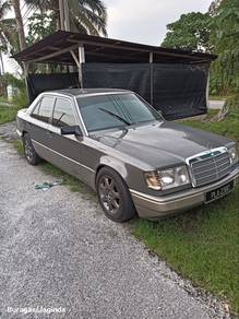 Mercedes Benz E-CLASS 2.2 220 AVANTGARDE