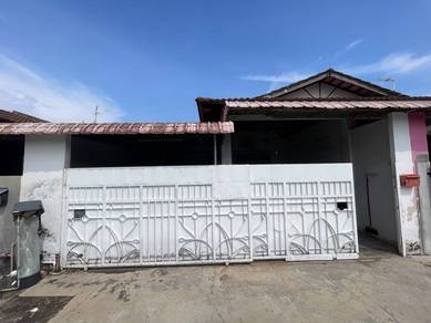 3 BILIK TIDUR | RUMAH TERES SETINGKAT -Taman Merak Mas Bukit Katil