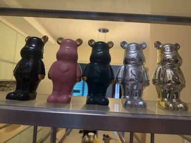 Set if 5 ceramic bear figurines
