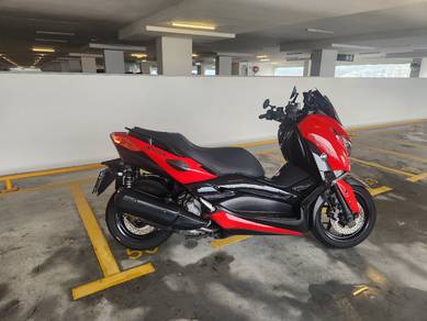 Yamaha XMAX 250