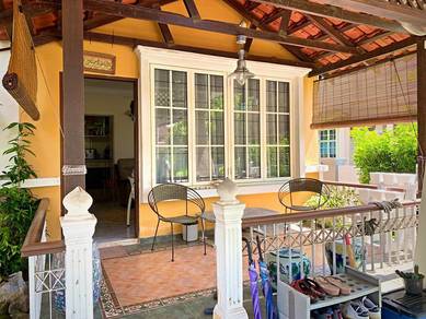 Rumah Banglo Dua Tingkat untuk Dijual di Kepala Batas