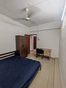 Male Room 4 @ 1st Floor Shop Apt-Sek 7-Shah Alam-near UITM-Ready Now