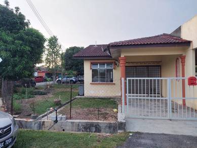 1-storey-Terraced-House-for-rent-Telok-Mas-Melaka