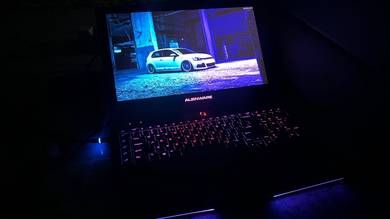 Dell Alienware 17 R3 - ACER / ASUS