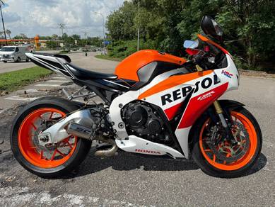 Used Honda Cbr1000rr , Full Loan , Mid Year Promo