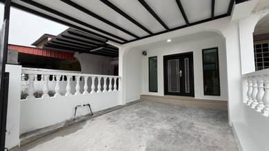 Double Storey Johor Jaya - Fully Renovated