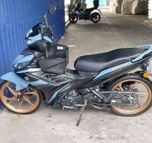 Motor Yamaha Lc 135 V8 Special Edition