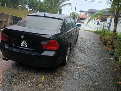 Bmw / 320i Limousine Rhd (A)