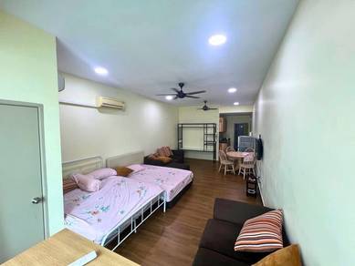 Akademik Suite Mount Austin Studio Fully Furnish Unit For Rent