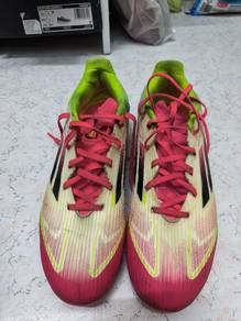 kasut bola Adidas F50