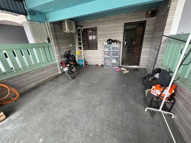 Rumah Teres 2 Tingkat di Taman Pasir Putih Untuk dijual