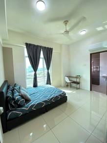 Female 👧 Room for Rent @ Seaview Tower, Butterworth | Fully Furnished