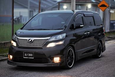 Toyota VELLFIRE 2.4 Z PLATINUM SELECTION