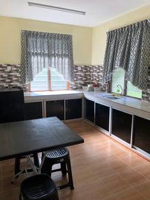 bilik sewa muslimah di kota bharu, ada aircond dan toilet dlm bilik