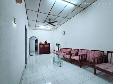 Pendamar Indah 1 Facing Field 1 Storey House for Sale at Port Klang