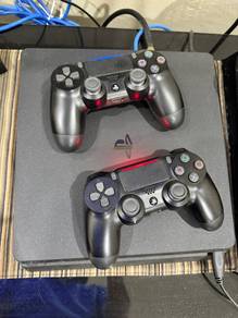 Sony PS4 500GB with 2 Controllers