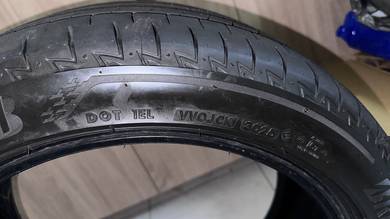 Bridgestone T005A 235/45/18 made in Japan