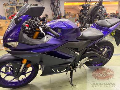 Yamaha r25  3375