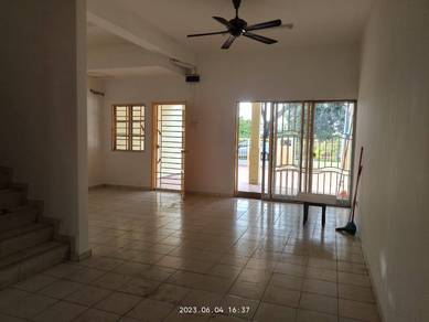 Double Storey Terrace House Bandar Puteri Klang