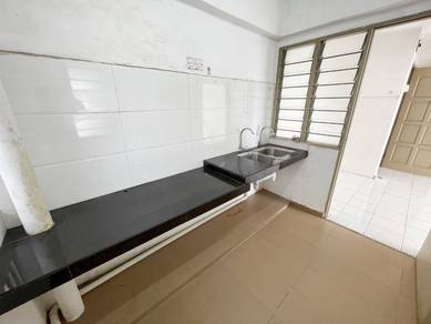 Apartment Taman Topaz
