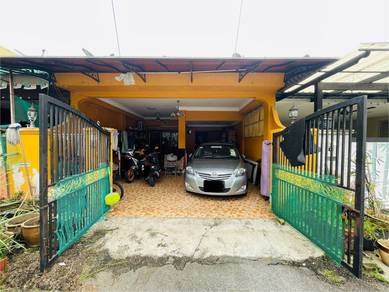 Double Storey Bukit Beruntung Jalan Adenium