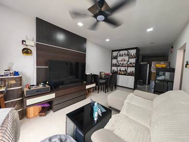 Full loan kipark apartment pool view corner cash bck fully renovated‼️