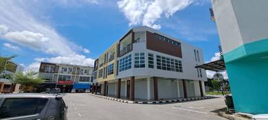 3 storey adjoining shoplot facing main road at siniawan near bau