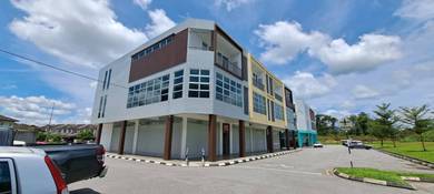 3 storey adjoining shoplot facing main road at siniawan near bau