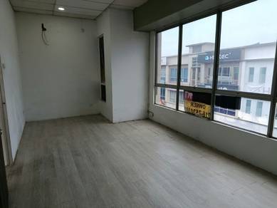 Mount Austin @Austin Perdana Endlot Shop For Rent!