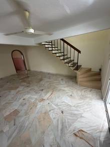 SRI DAMANSARA, 2 STOREY HOUSE, Walk Dist. to KTM, Near MRT & Eateries