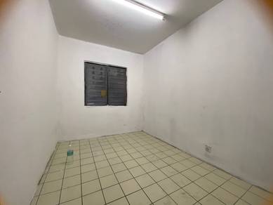 Flat Gugusan Dahlia Seksyen 8 Kota Damansara